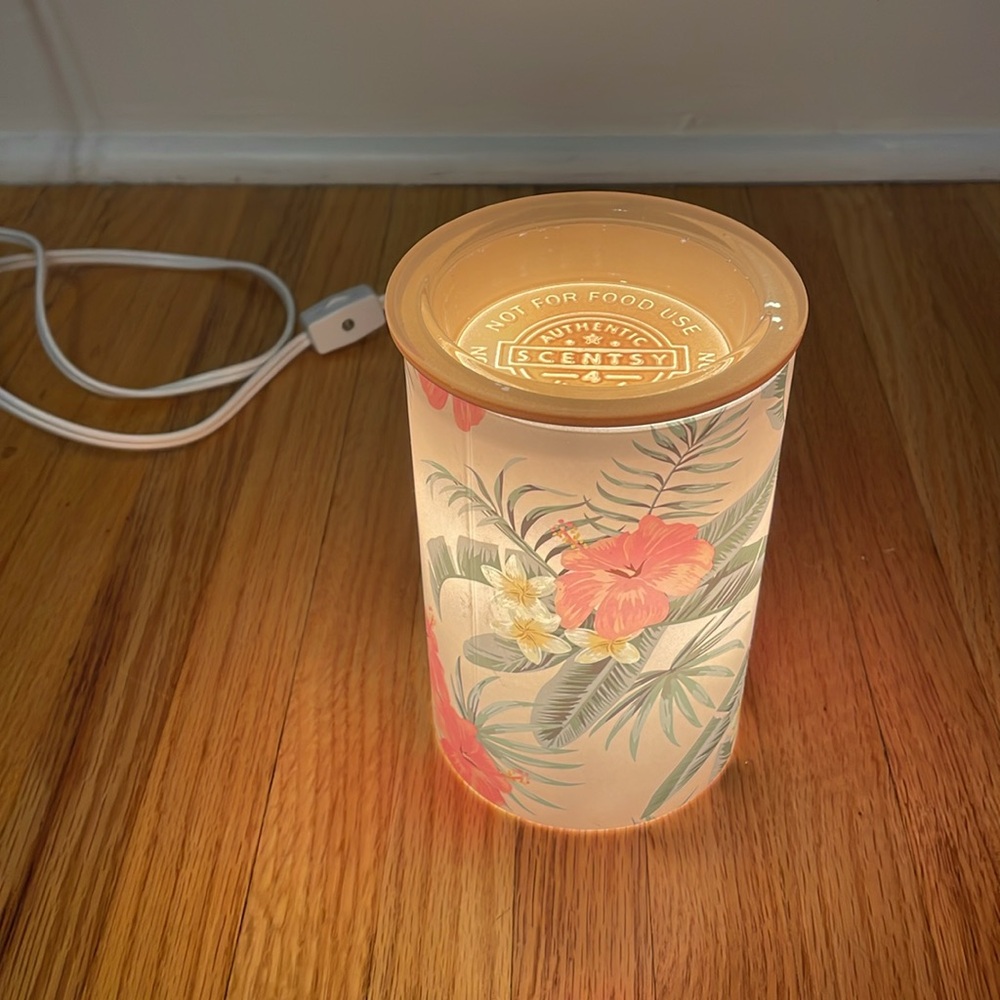 Authentic Scentsy Home Warmer - Picture 4 of 8